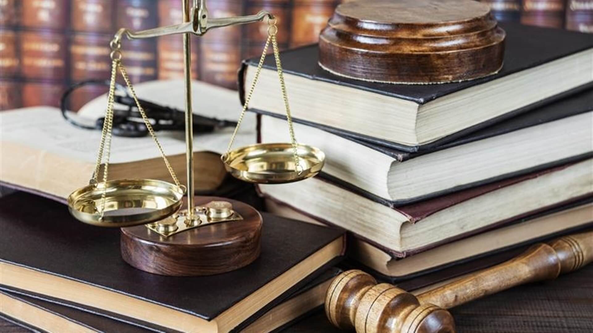 Były naczelnik KWP w Białymstoku z zarzutem naruszenia nietykalności cielesnej pracownicy