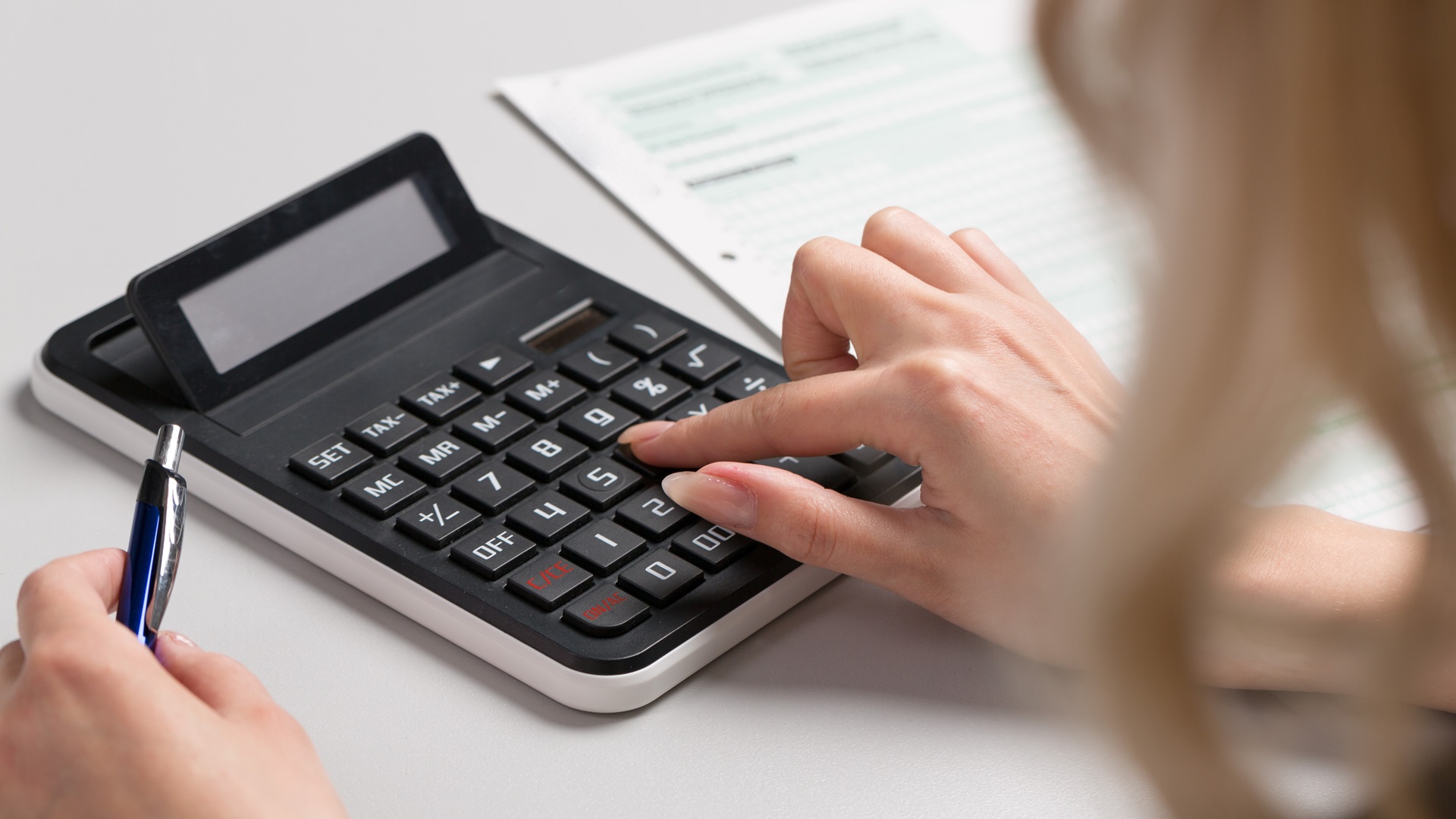 Ostatnie dni na rozliczenie się z fiskusem - KAS wydłuża czas pracy infolinii podatkowej