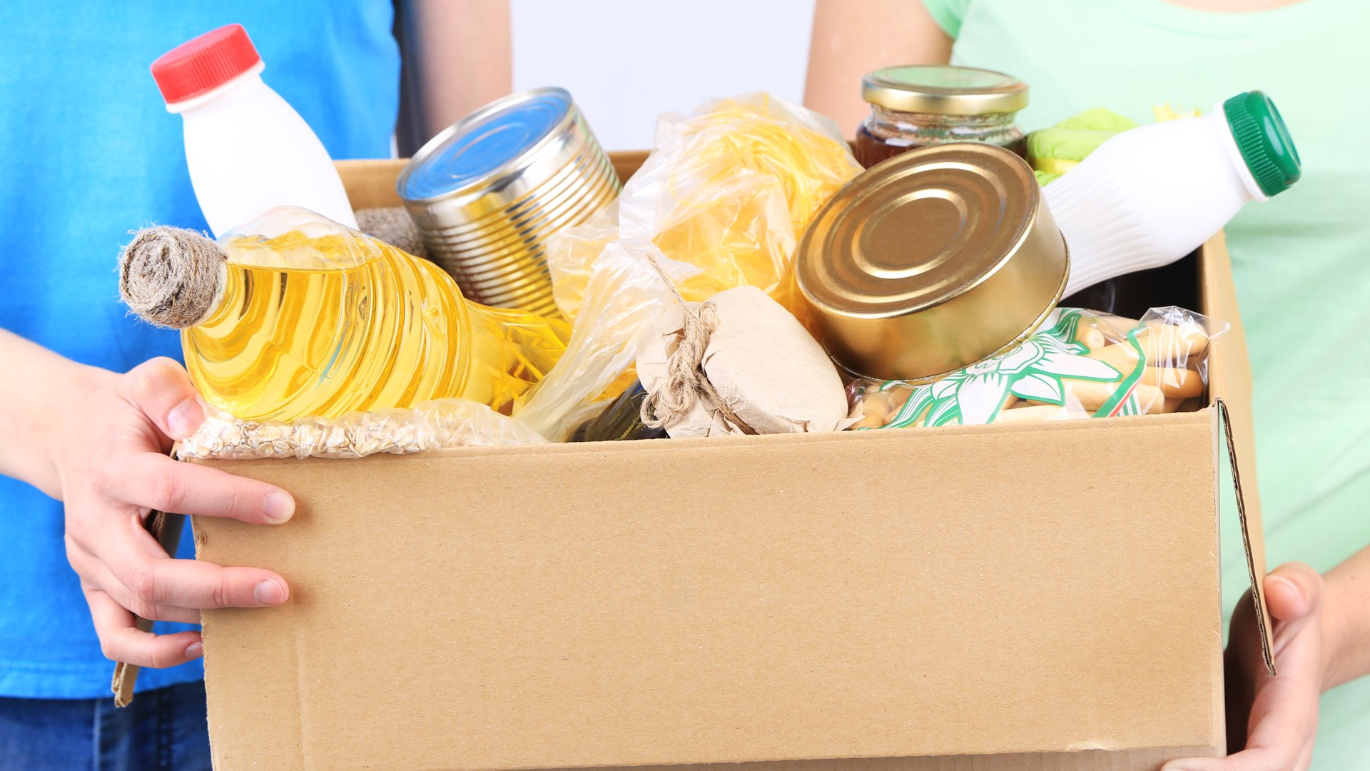 W Podlaskiem rozpoczęły się dwie akcje charytatywne - w sklepach można spotkać wolontariuszy