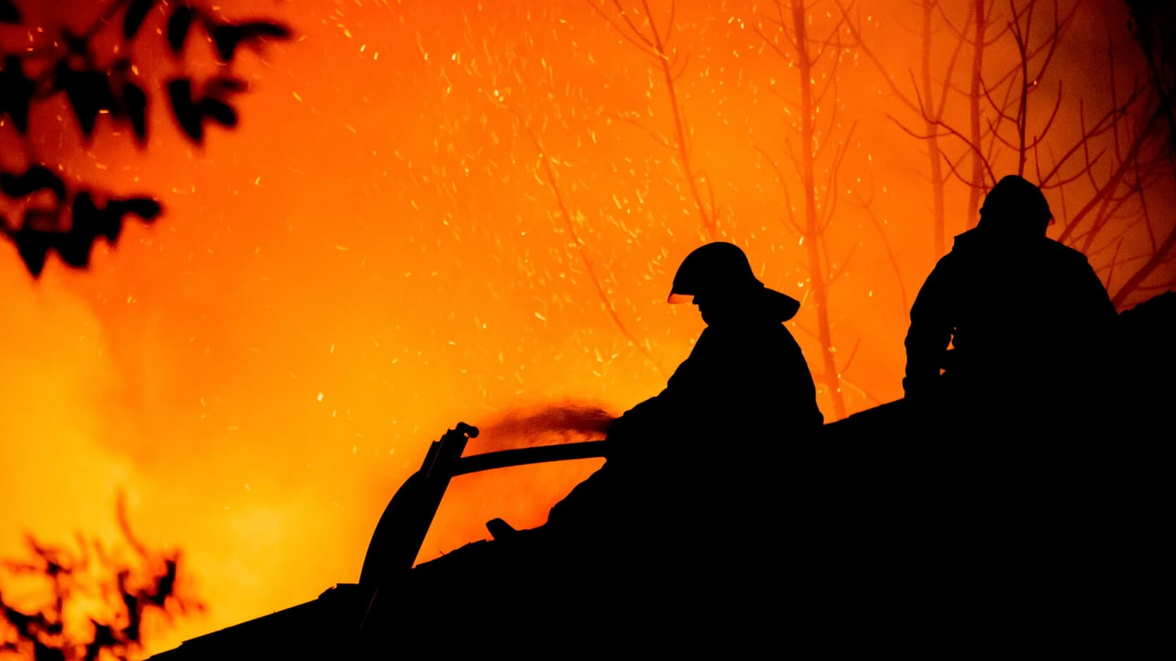 Pożar domu w powiecie wysokomazowieckim - nie żyje jedna osoba