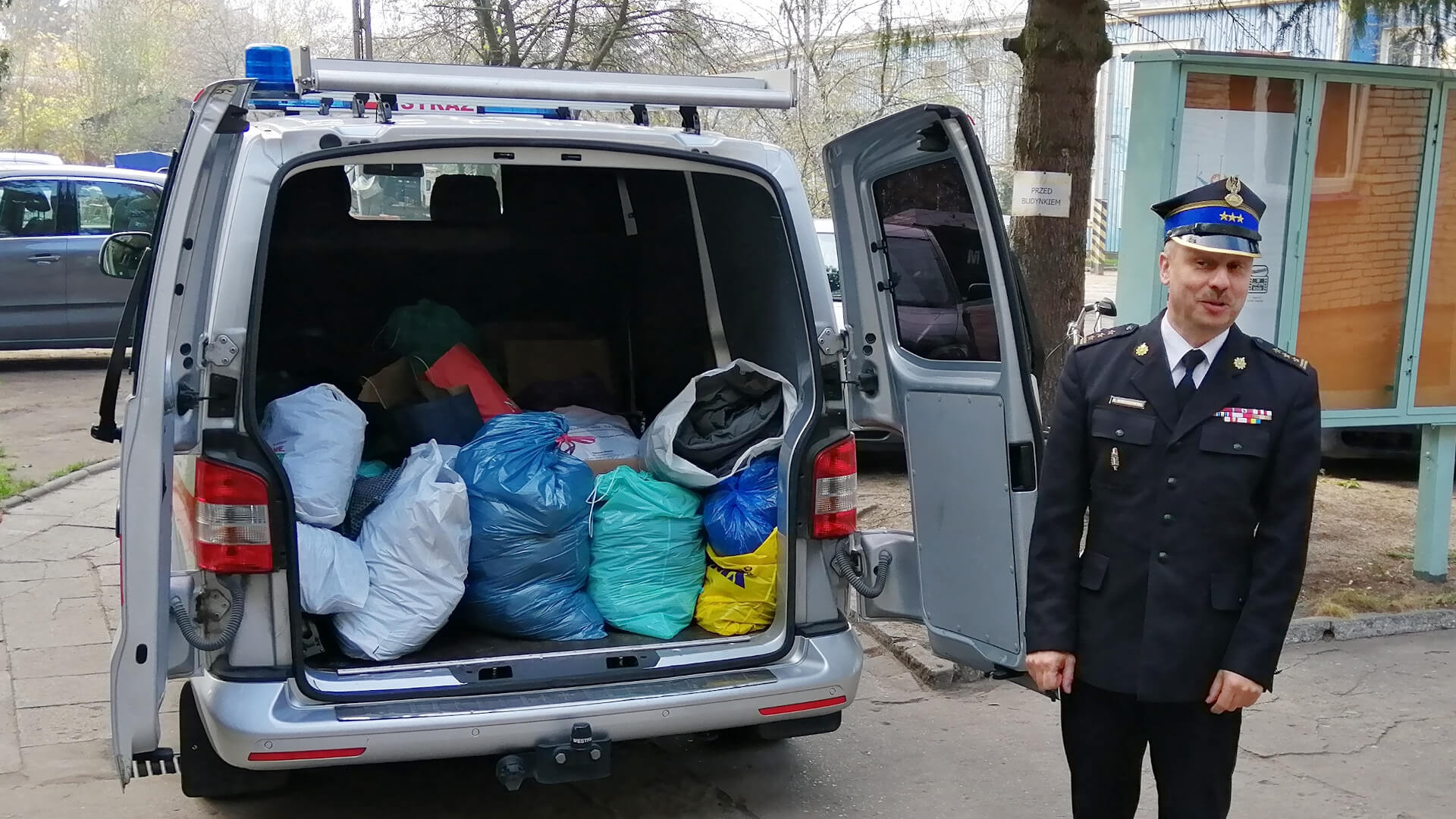 Białostoccy strażacy wsparli bezdomnych