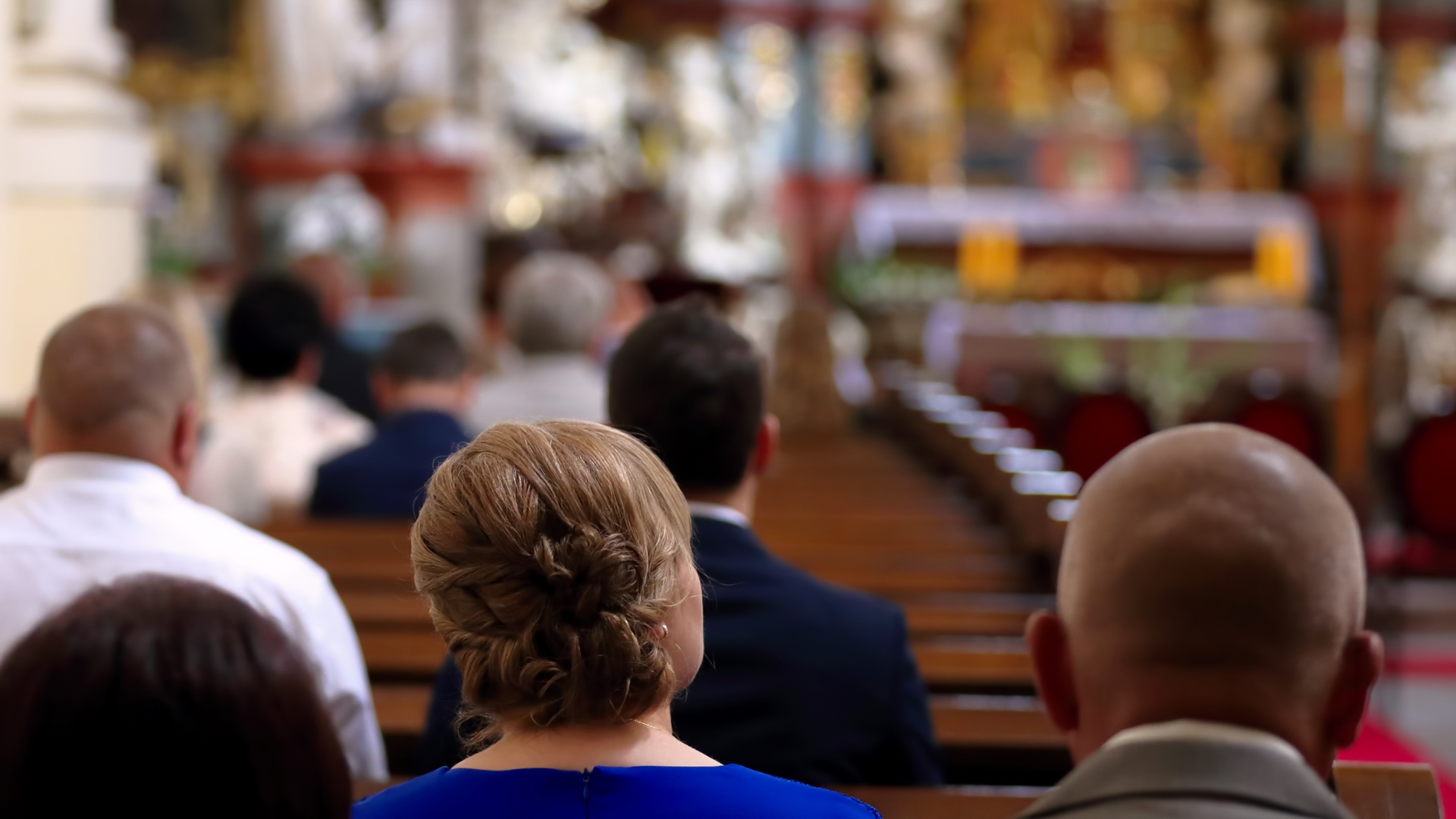 Młodzież z Archidiecezji Białostockiej przyjmuje Sakrament Bierzmowania