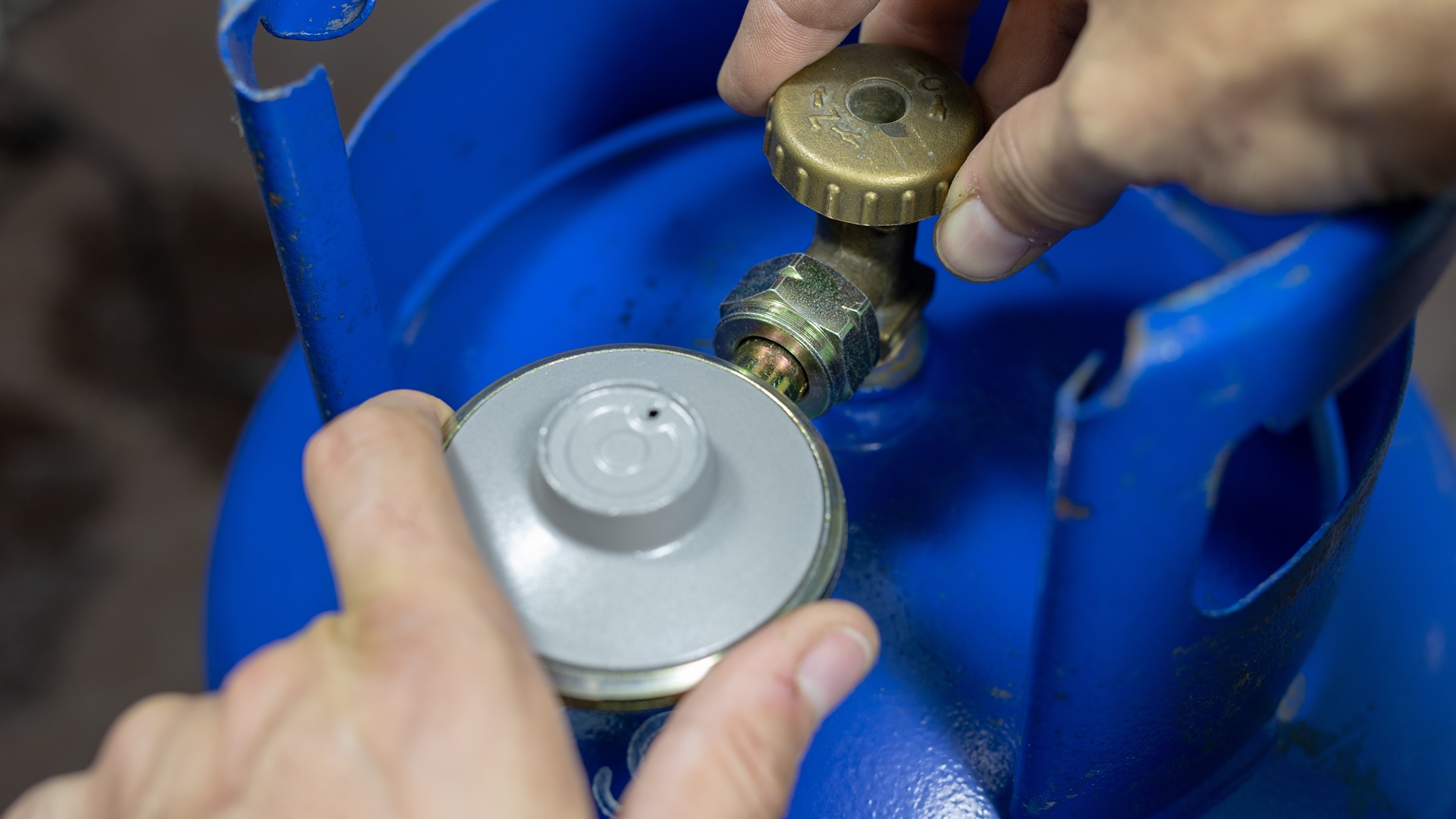 Małżeństwo seniorów oszukane na montaż czujników gazu