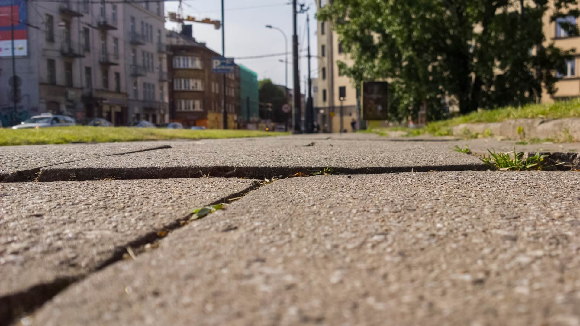 Badaczka z Politechniki Białostockiej chce stworzyć innowacyjne płyty chodnikowe