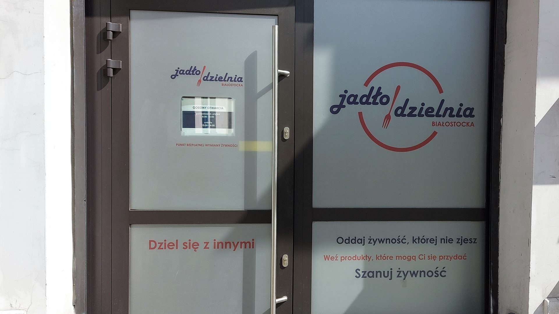 Ryba, pierogi, kutia i ciasta - w białostockiej jadłodzielni można znaleźć różne przysmaki