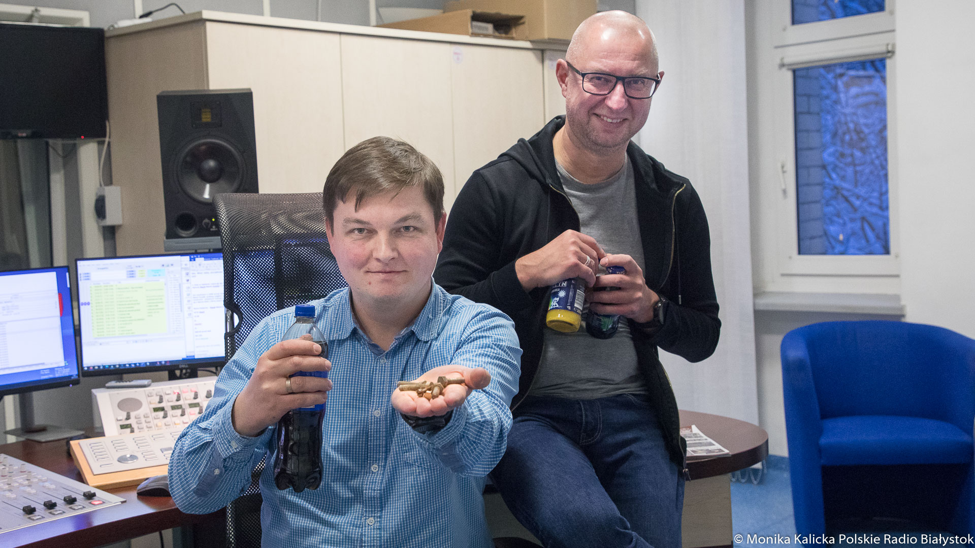 Czy napoje odrdzewiają metal? Eksperyment Kamila Kalickiego i Andrzeja Ryczkowskiego