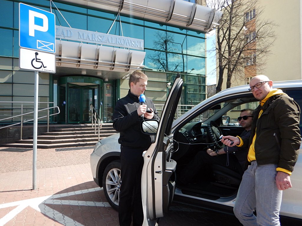 Parkowanie na miejscach dla niepełnosprawnych - eksperyment dziennikarzy Radia Białystok