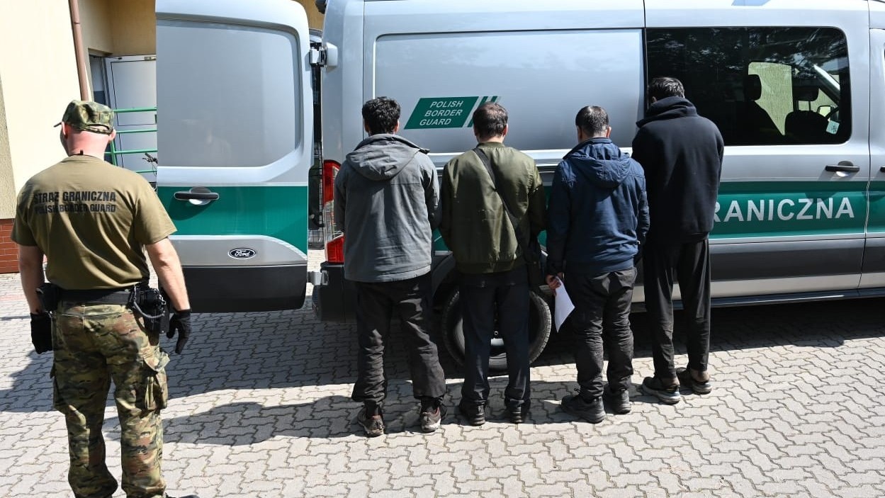 Strażnicy graniczni z Sejn zatrzymali czterech migrantów tuż po przekroczeniu zielonej granicy z Litwą