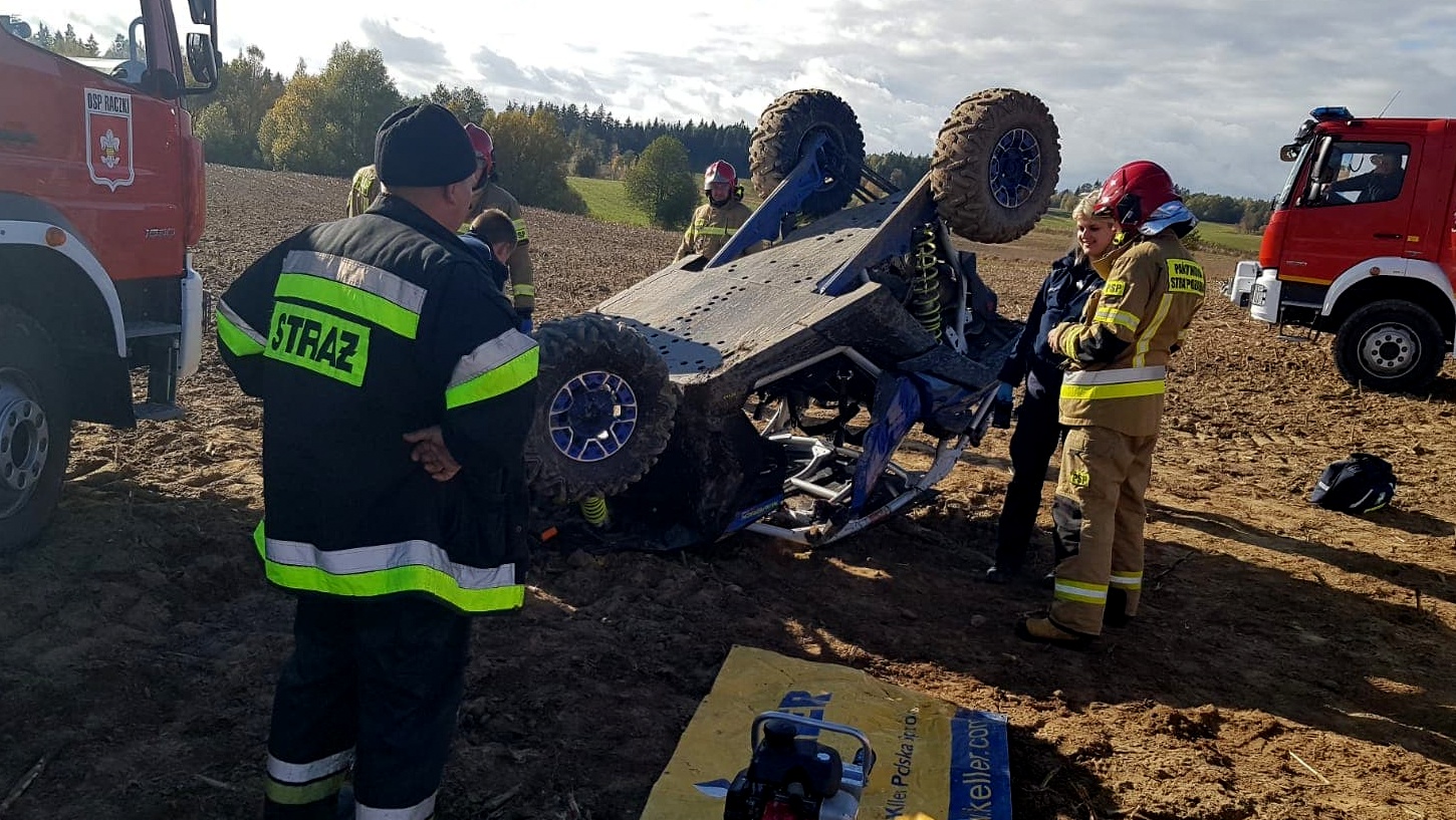 Nietypowy wypadek na jednym z pól w gminie Raczki