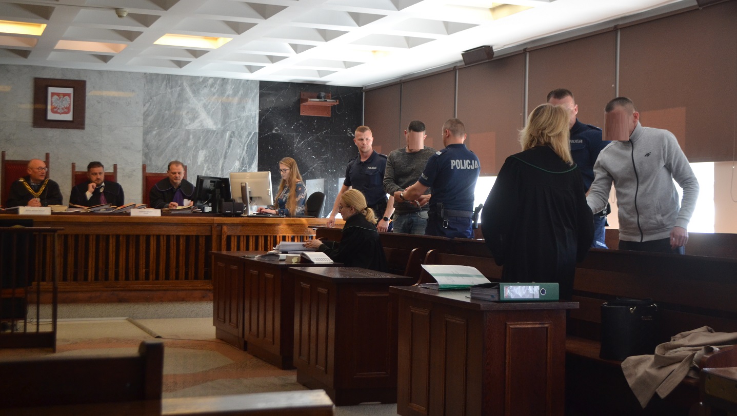 Kilkanaście lat więzienia za bestialskie morderstwo w suwalskiej noclegowi?