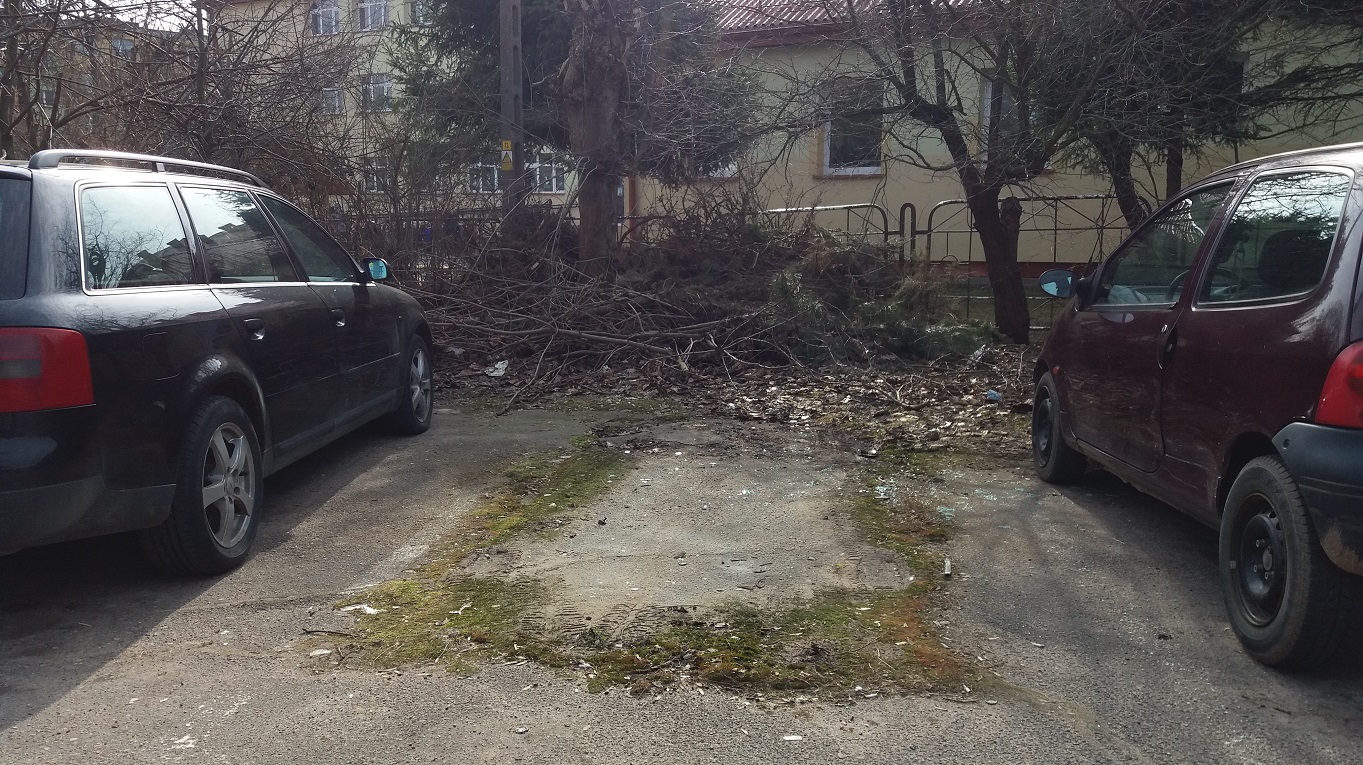 Z parkingu zniknął najsłynniejszy samochód w Sejnach