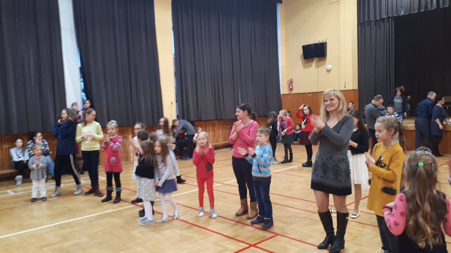 Już po raz 22 odbyła się choinka dla najbardziej potrzebujących parafian kościoła pw. św. Kazimierza Królewicza w Suwałkach