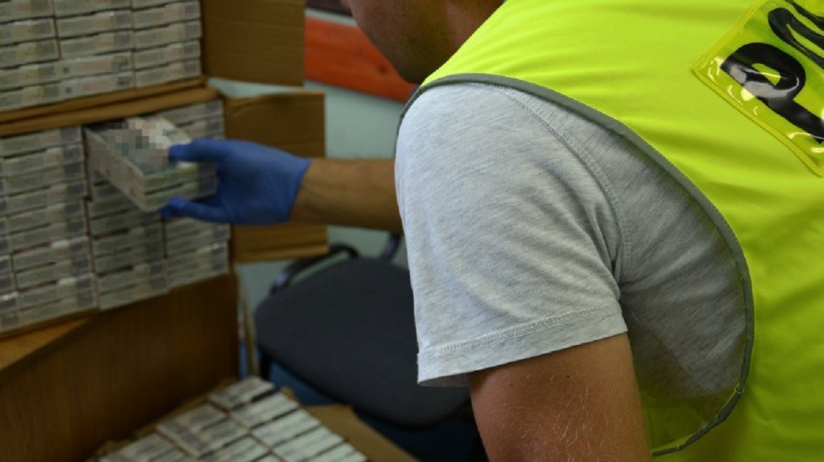 Papierosy i spirytus. Przemytnicy wpadli w Suwałkach