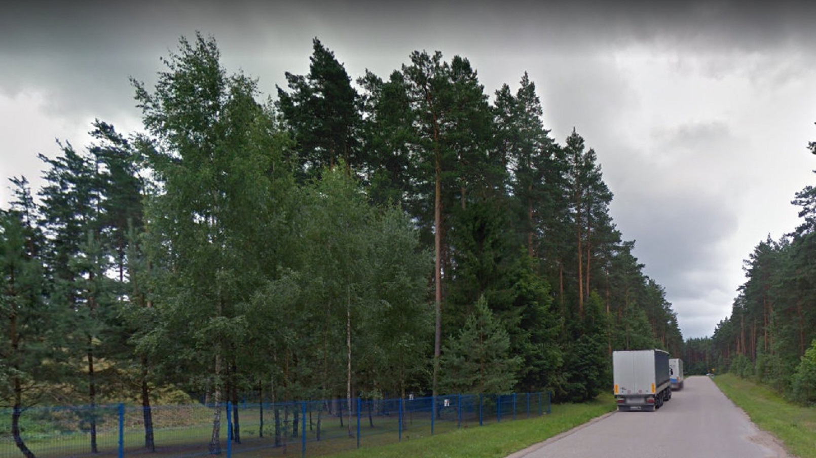 Augustów ma problem z nieczystościami zalegającymi w lesie miejskim