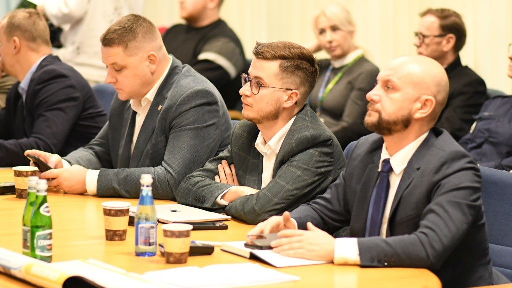 Podwyżka pensji dla nauczycieli i miejskich pracowników, rekordowe dochody i wydatki oraz duże inwestycje szacowane na 146 mln zł