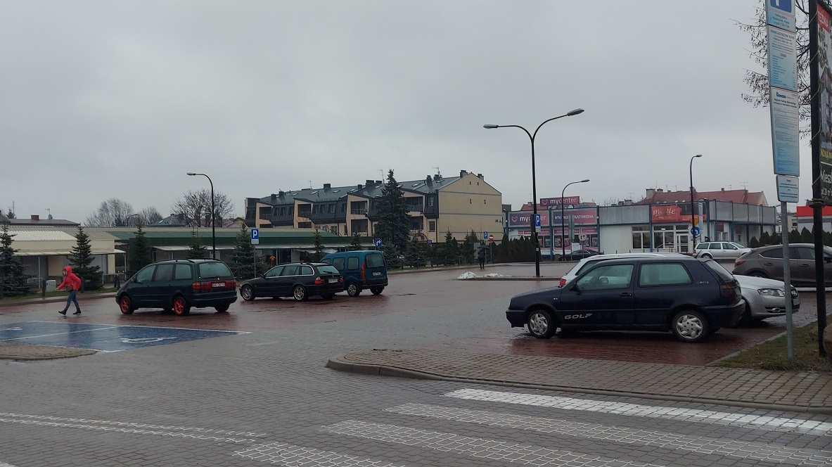 Na funkcjonujące w mieście dwie strefy płatnego parkowania skarżą się mieszkańcy Augustowa