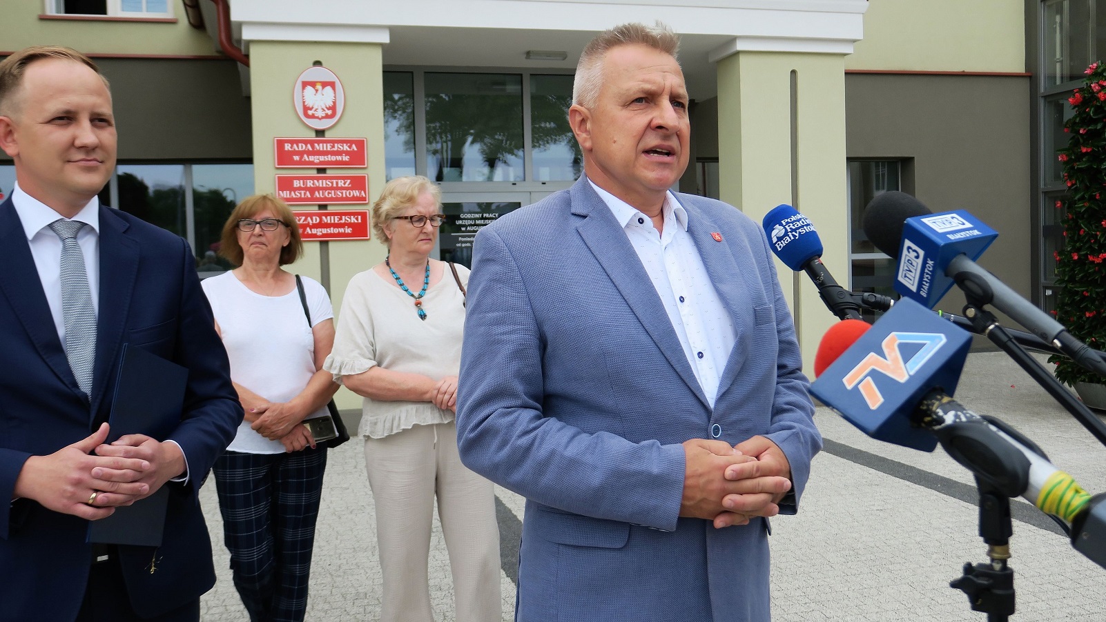Zamieszanie podczas konferencji prasowej augustowskich radnych