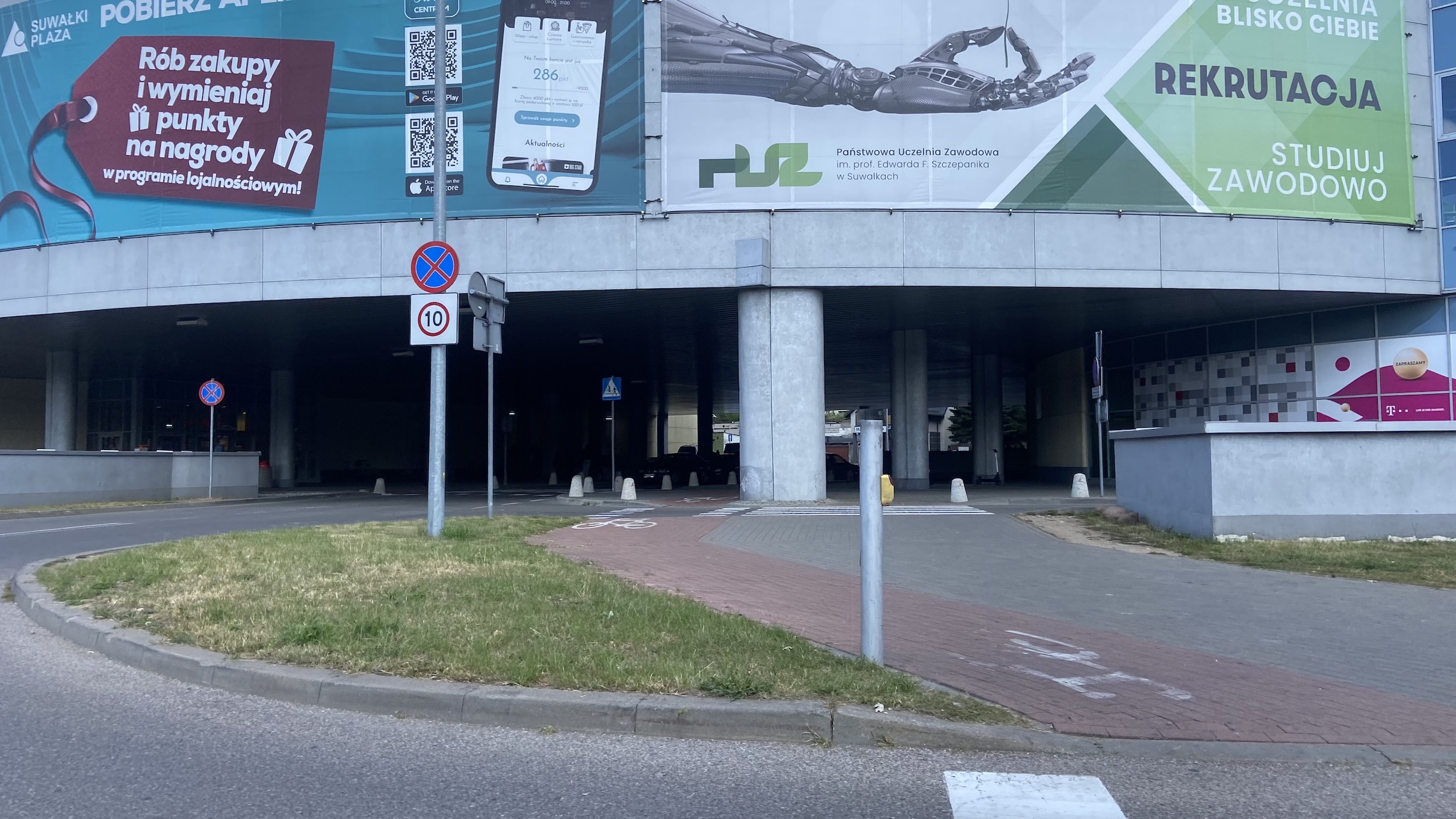 W suwalskim ratuszu ruszyła procedura, która ma umożliwić przebudowę centrum handlowego