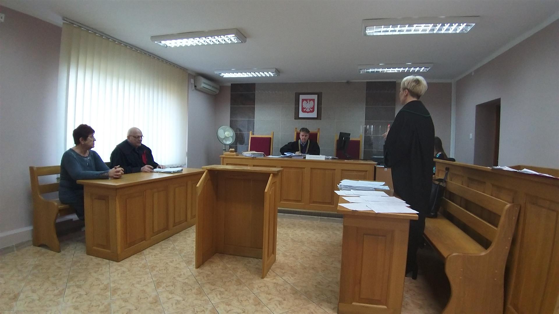 Prokuratura chce kary więzienia w zawieszeniu dla lekarza pogotowia za nieudzielenie pomocy