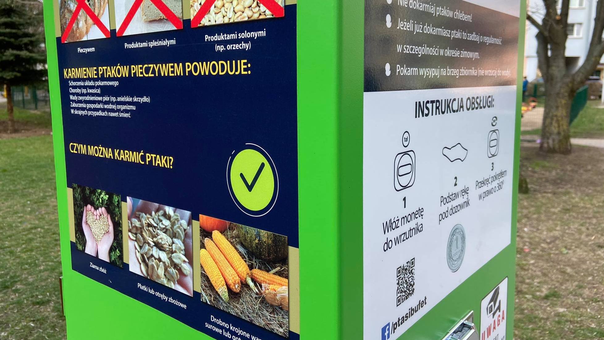 Suwalscy policjanci szukają sprawcy uszkodzenia kaczkomatu przy ulicy Ogińskiego