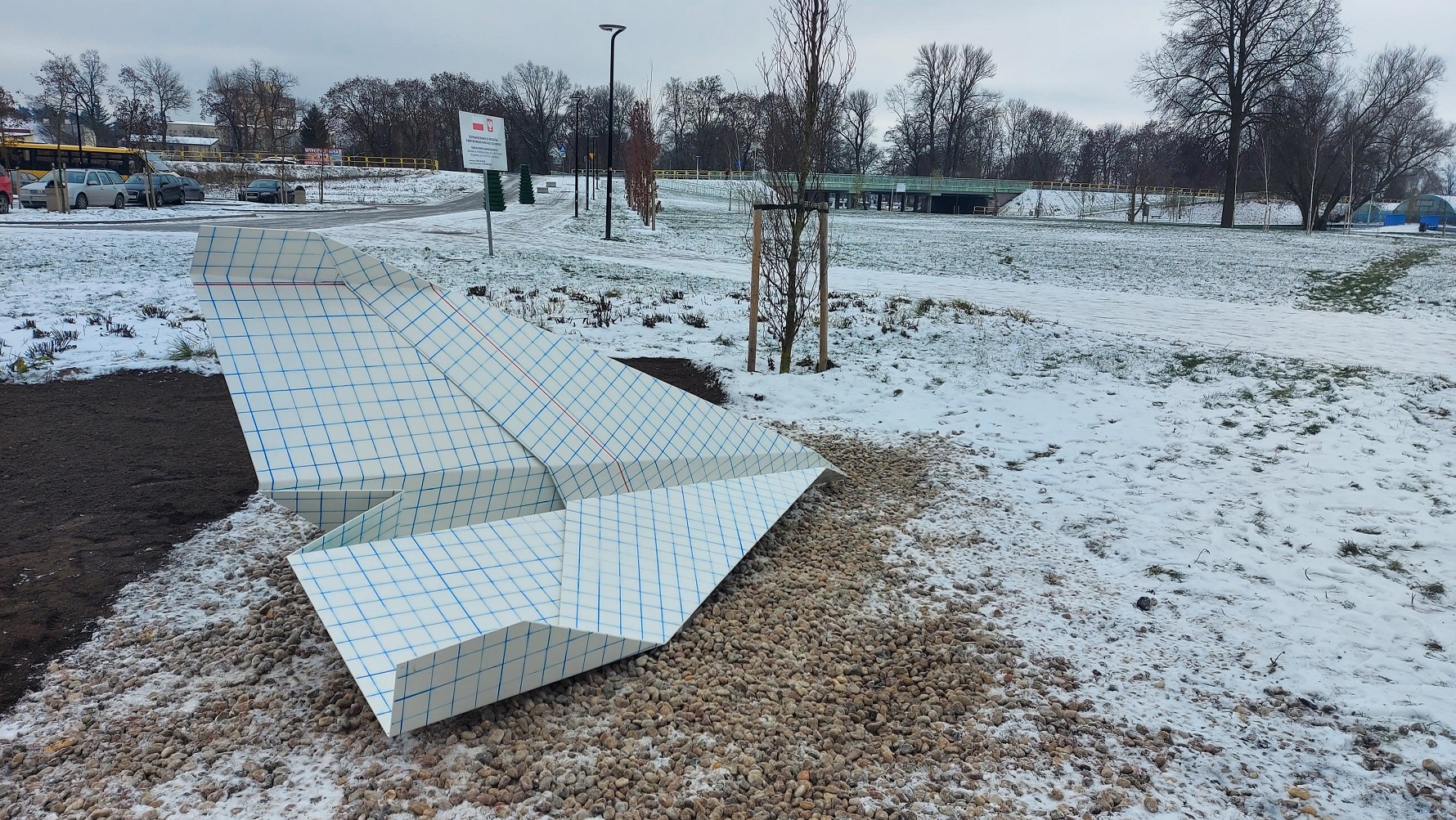 Chociaż waży ponad 250 kilogramów, to wygląda jak papierowy samolot