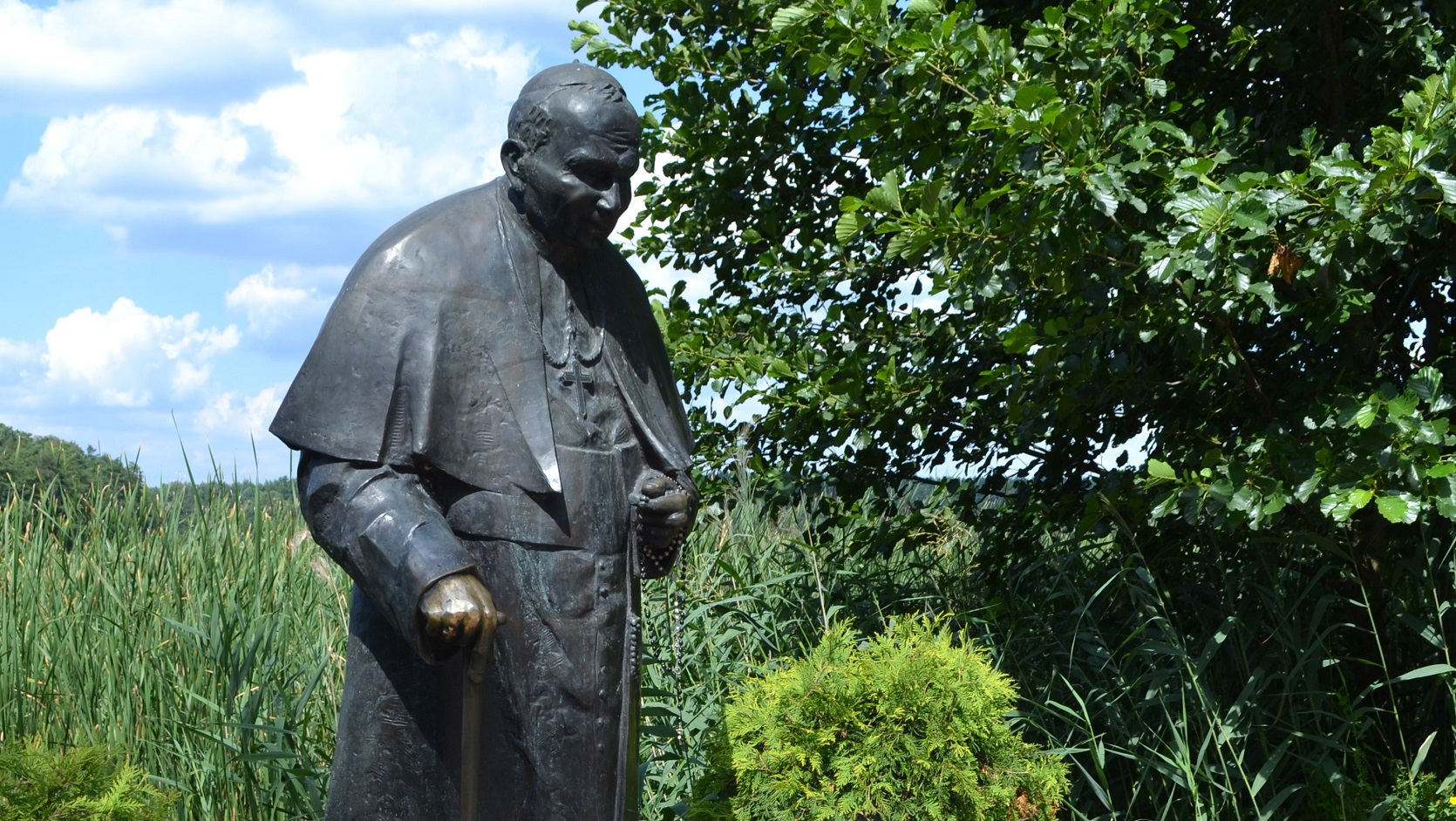 Augustowscy radni w obronie dobrego imienia Jana Pawła II