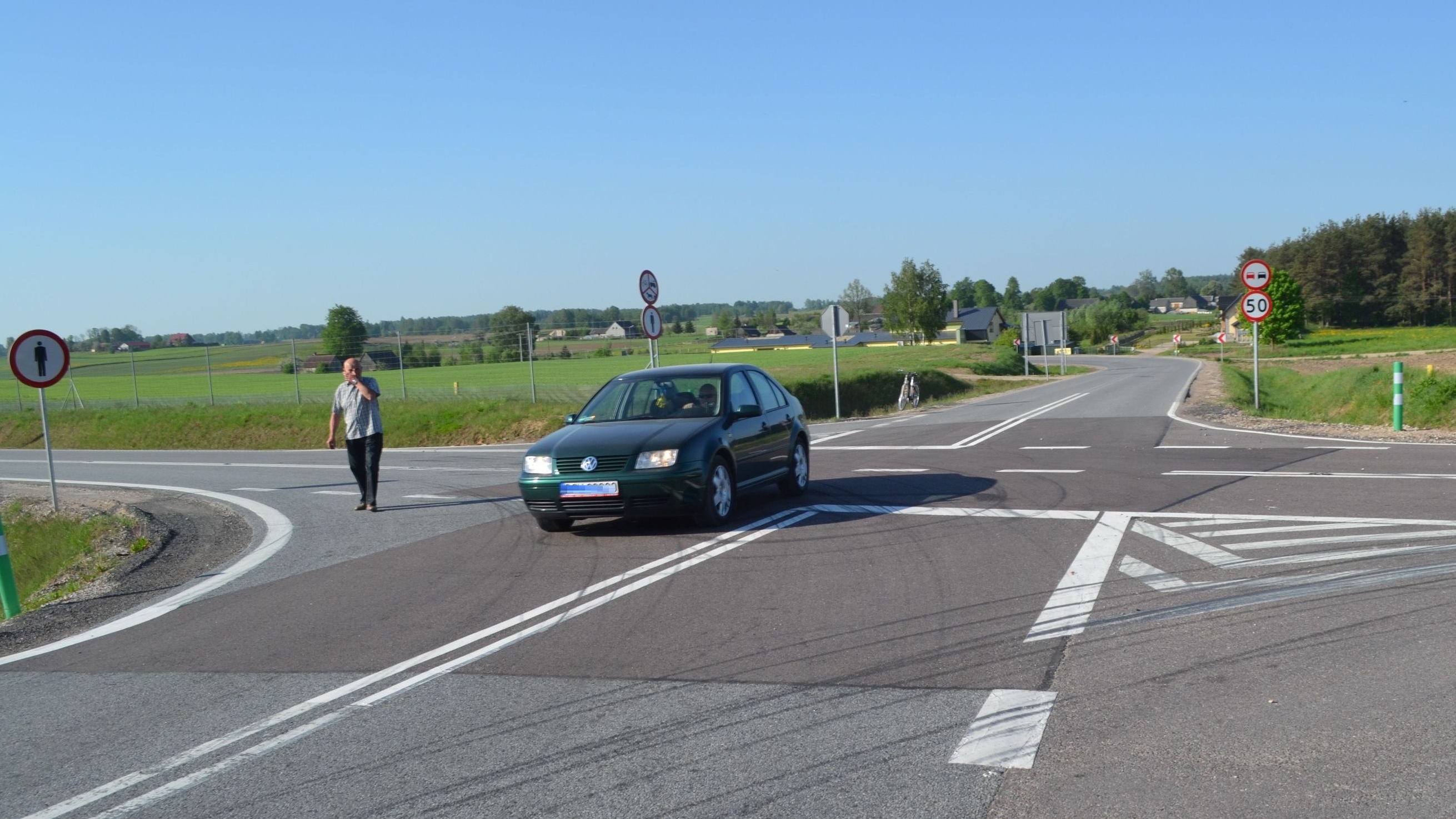 Mieszkańcy gminy Raczki nadal walczą o budowę ronda na niebezpiecznym skrzyżowaniu
