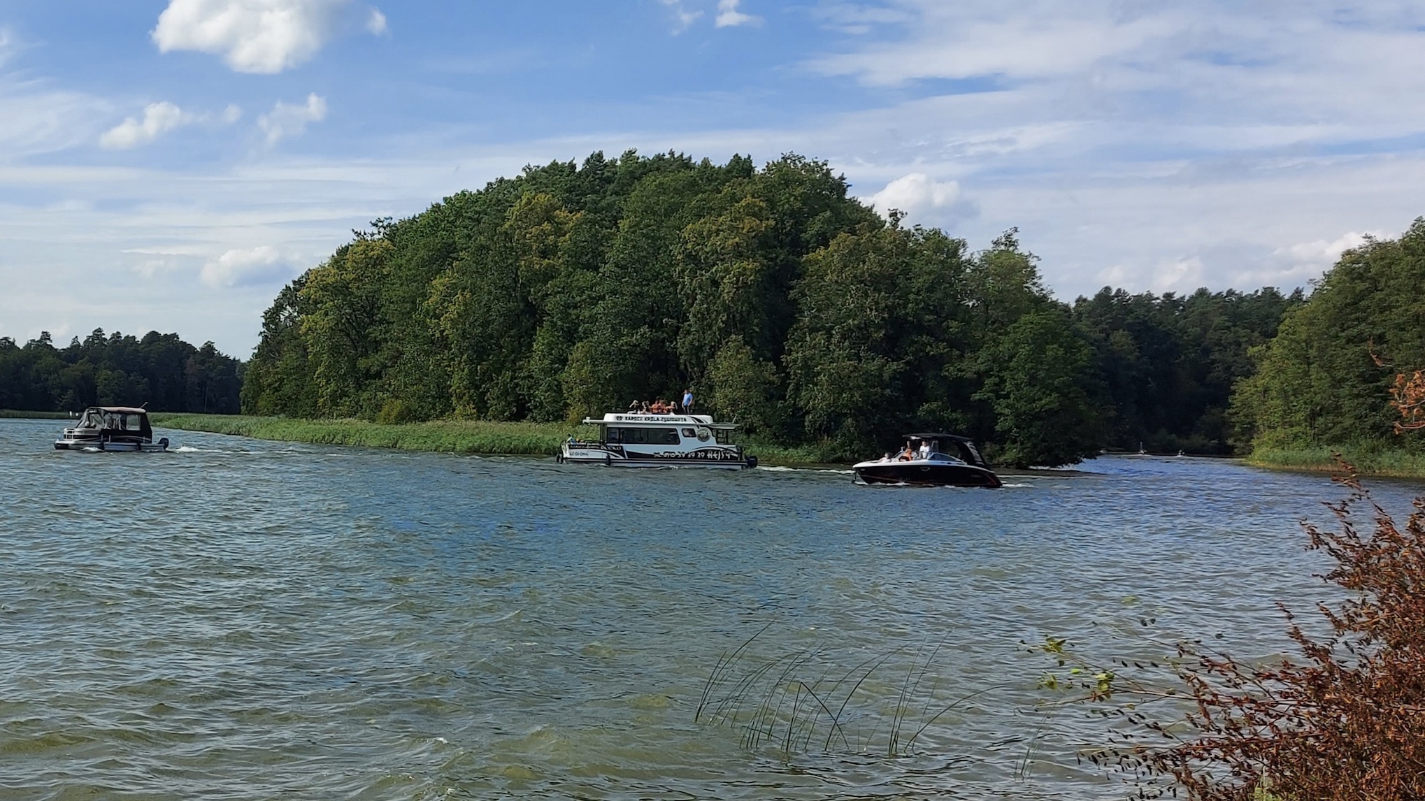 Radni dopominają się, by władze Augustowa rozwiązały problem nieczystości trafiających do okolicznych jezior