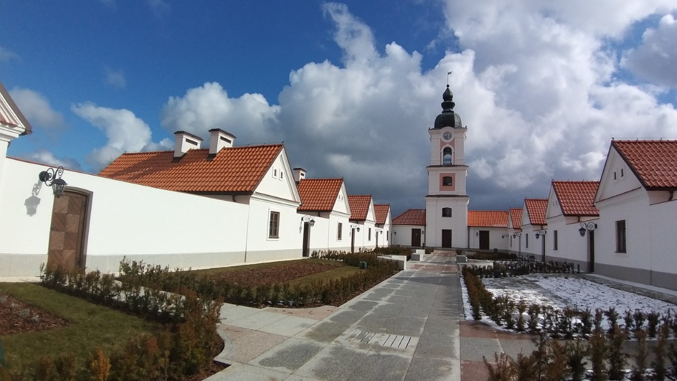 Podsumowano kilkuletni projekt, dzięki któremu udało się wyremontować część pokamedulskiego klasztoru w Wigrach