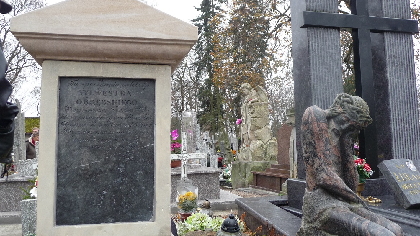 Zbiórka na suwalskim cmentarzu. Wymagających renowacji nagrobków nie brakuje