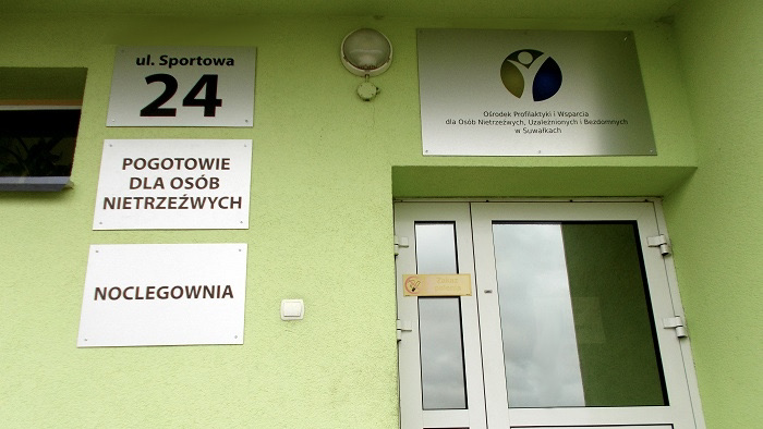 "Kac-przystanek" - to potoczna nazwa wiaty przystankowej przy ulicy Sportowej 20 w Suwałkach, gdzie dochodzi do regularnych libacji alkoholowych