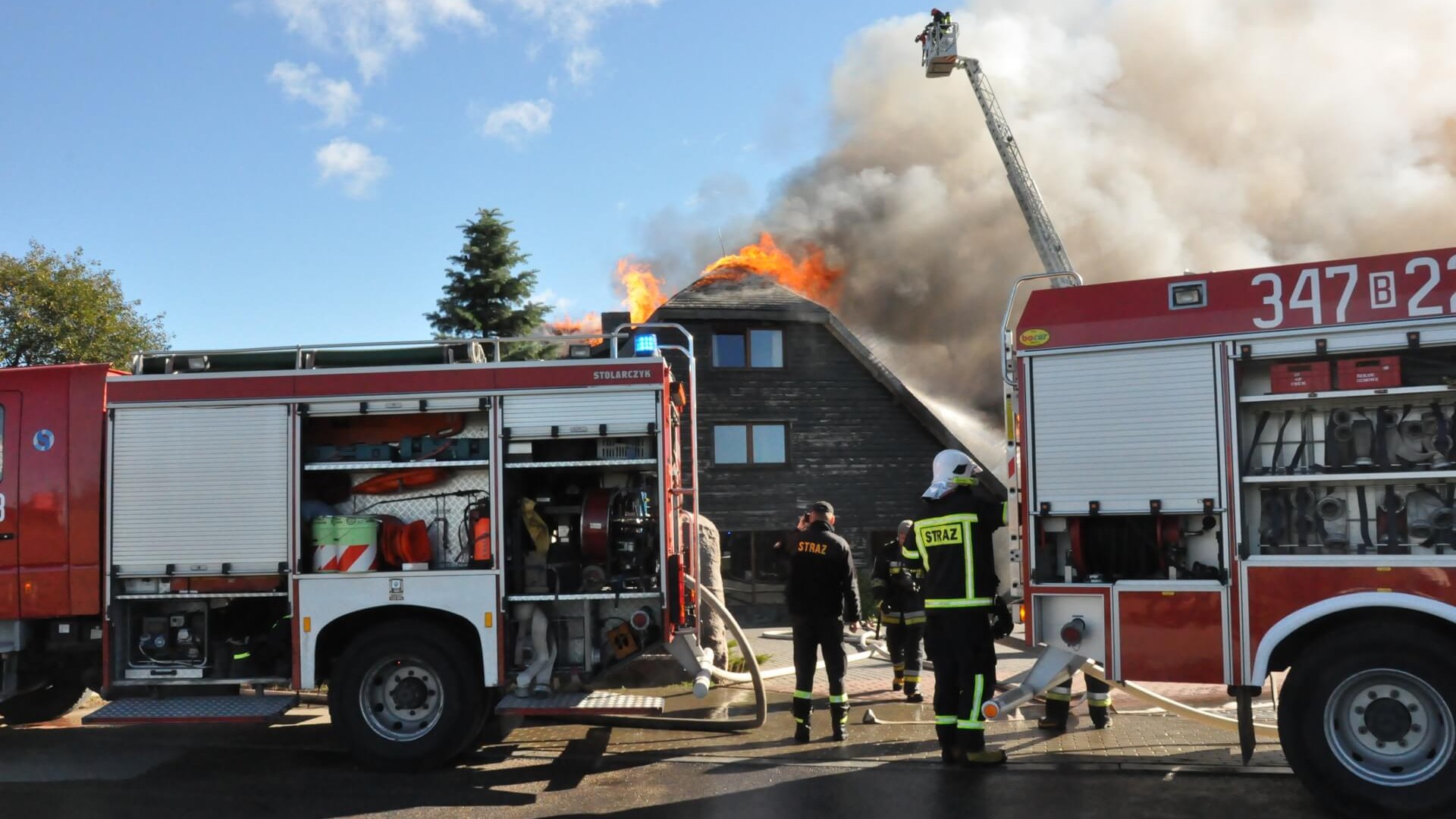 Spalony gościniec znowu jest otwarty