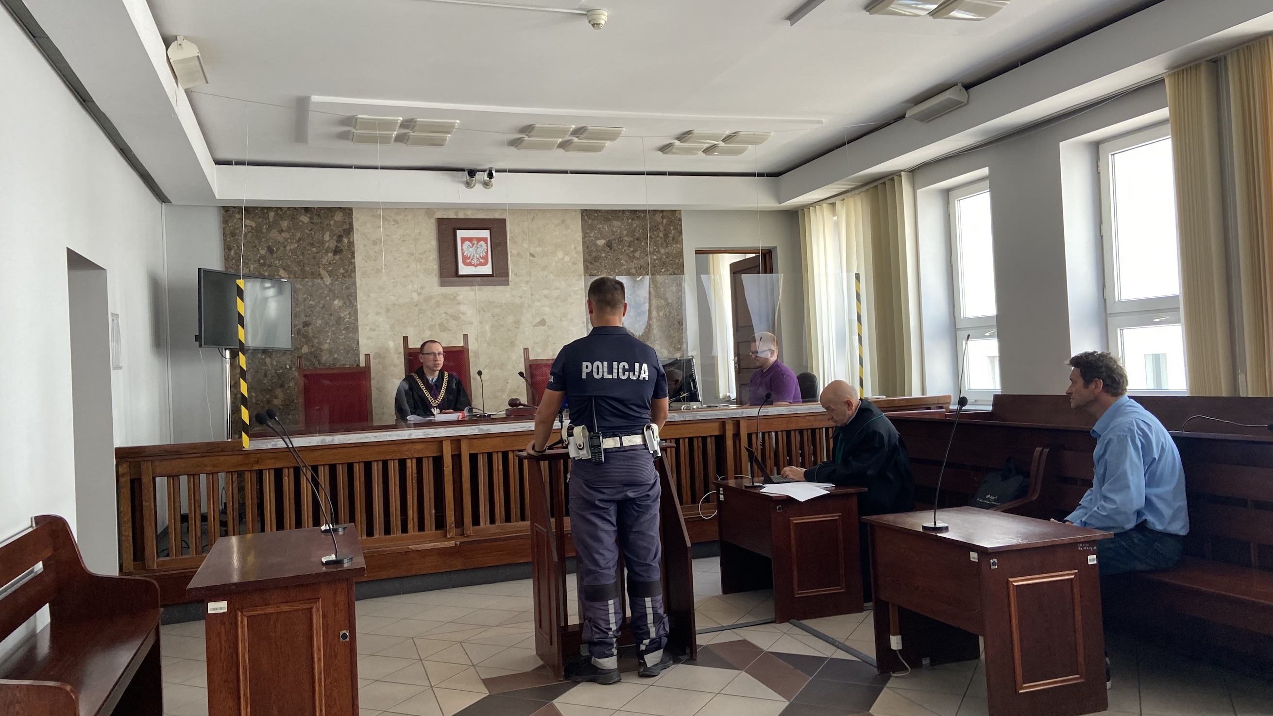 Zatrzymany za oszustwa "na policjanta". Wpadł w taksówce