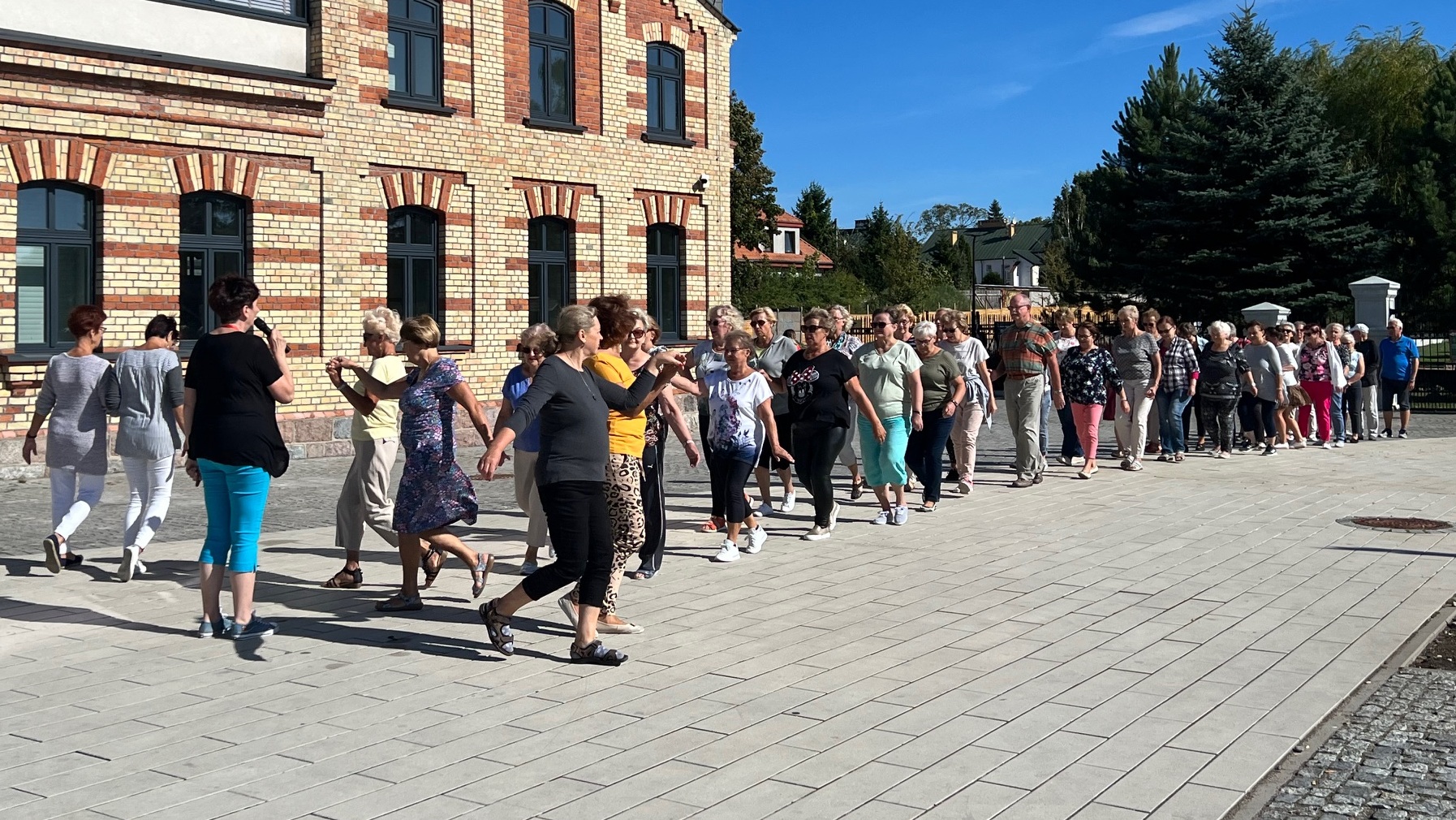 Opowieści różnej treści - Energii pozazdrościć im może niejeden młody
