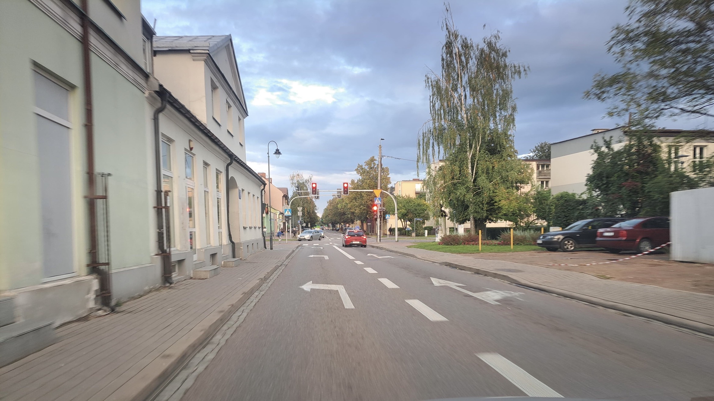 Dwa prawoskręty mogą pojawić się na ulicy Waryńskiego w Suwałkach