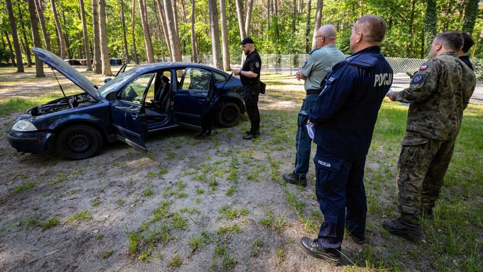 Funkcjonariusz Aresztu Śledczego w Suwałkach zajął trzecie miejsce w kraju w zawodach przewodników psów służbowych w kategorii narkotyki