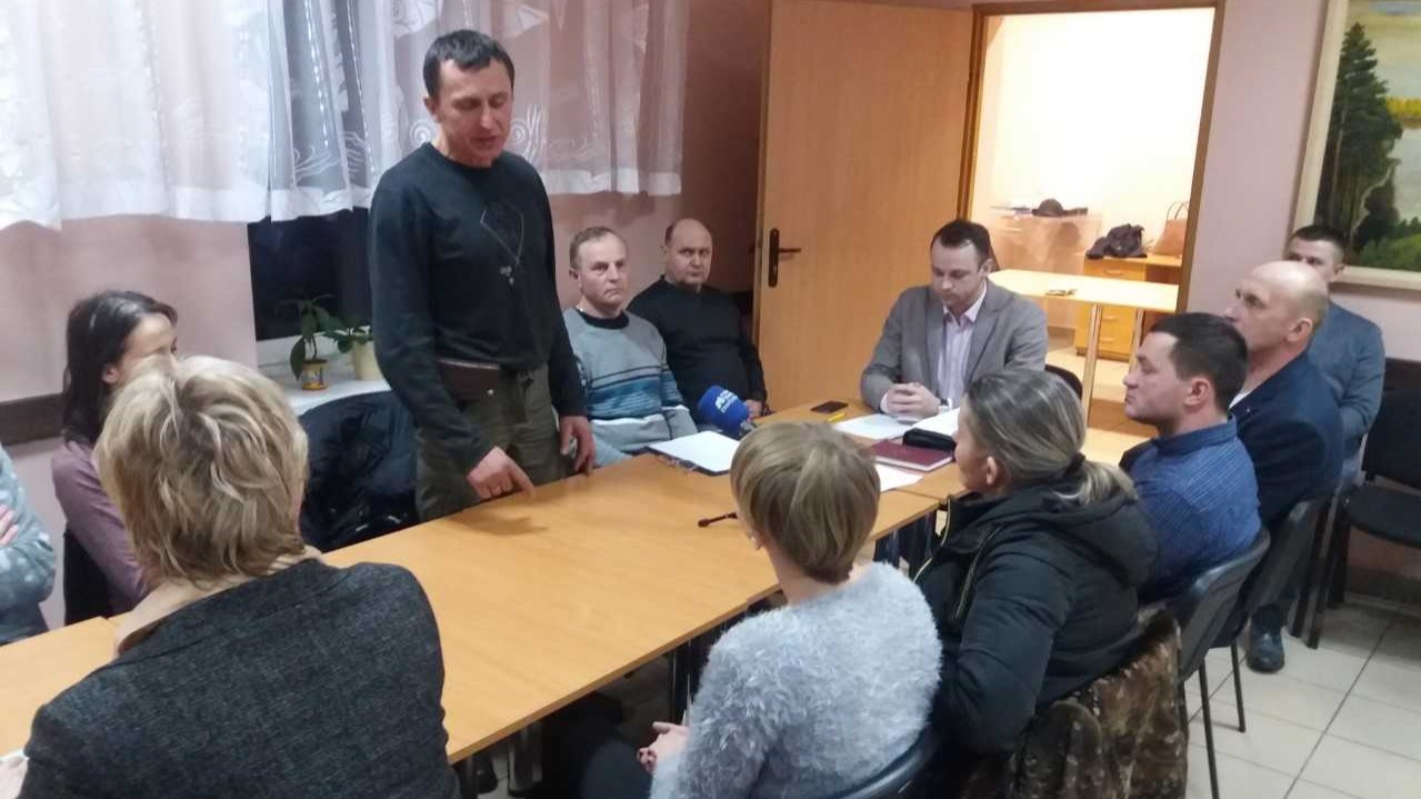 Mieszkańcy Karolina nie zgadzają się na likwidację szkoły w swojej wsi