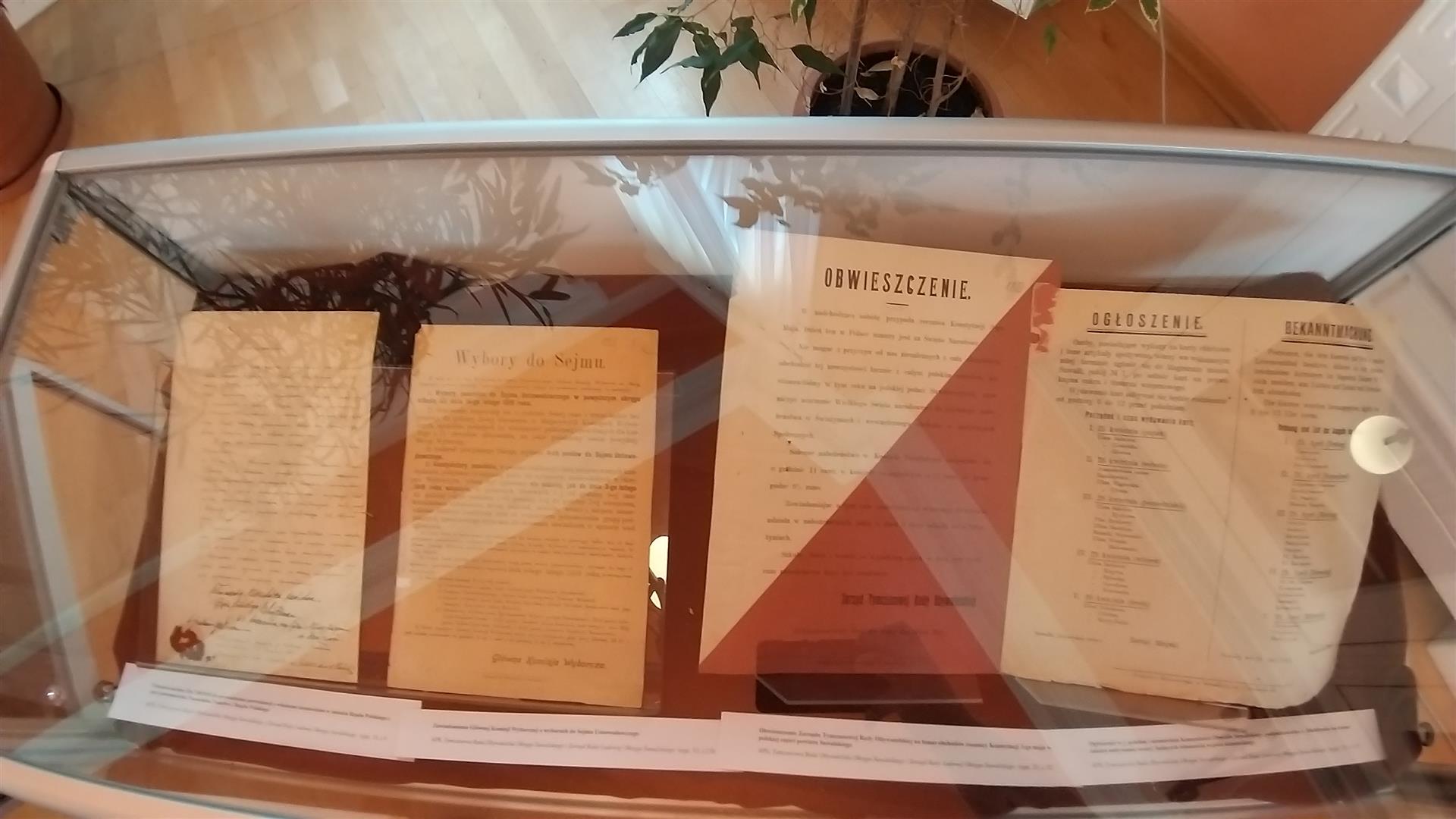 Wyjątkowe dokumenty na wystawie w suwalskim Archiwum