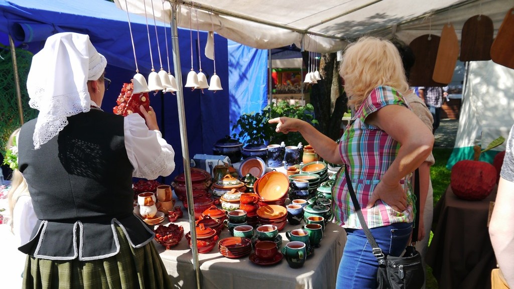 Regionalne wyroby, koncerty i pokazy tradycyjnych rzemiosł - XX Suwalski Jarmark Folkloru