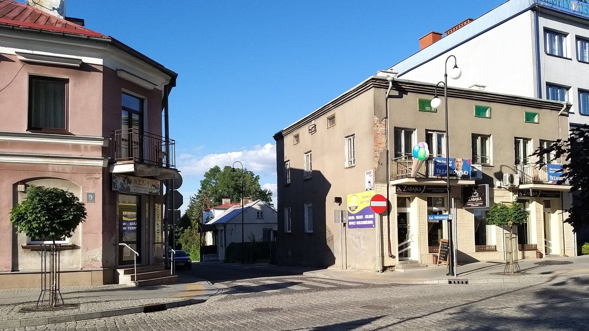 Dziurawy i piaskowy łącznik między ulicami Kilińskiego i Mostową w Augustowie w końcu będzie naprawiony