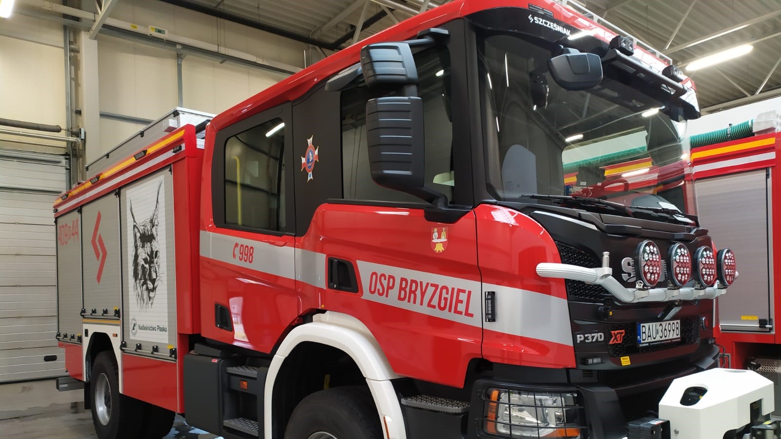 Druhowie z Ochotniczej Straży Pożarnej w Bryzglu (gmina Nowinka) mają już nowy pojazd strażacki