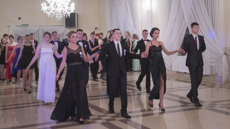 Ze względu na pandemię w większości szkół w naszym regionie w styczniu i w lutym nie odbędą się studniówki