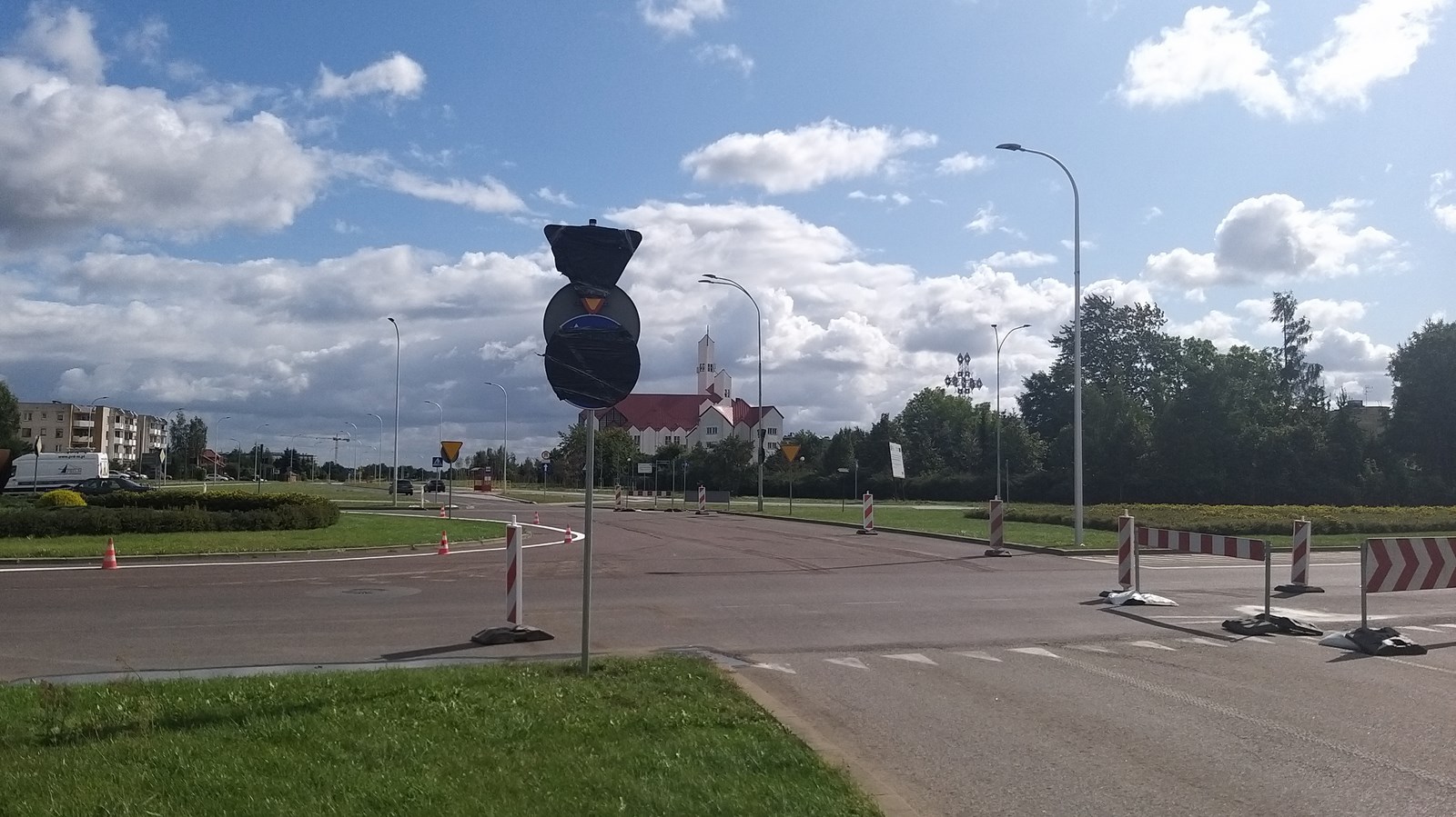 Utrudnienia w Suwałkach - na skrzyżowaniu przy Kauflandzie zmienia się organizacja ruchu