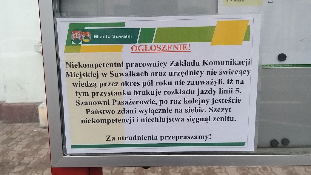 Na jednym z przystanków autobusowych w ścisłym centrum Suwałk pojawił się prześmiewczy komunikat