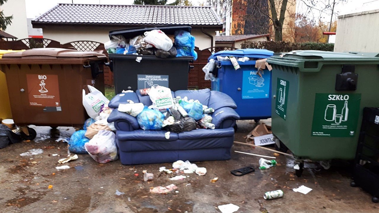 Suwałki. Gdzie się podziały zaoszczędzone pieniądze z opłat za wywóz śmieci?