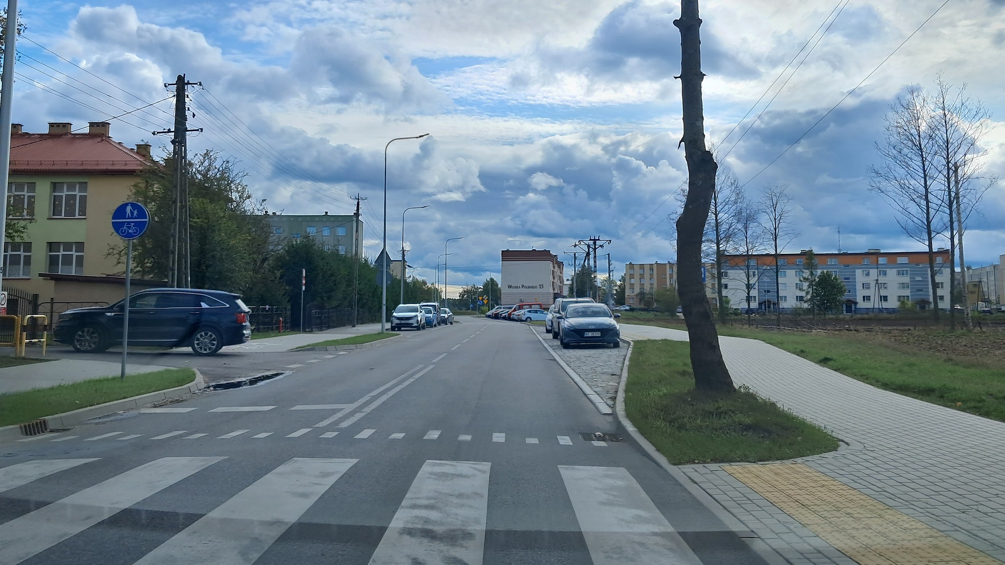 Rodzice uczniów Zespołu Szkolno-Przedszkolnego w Sejnach mają problemy z parkowaniem