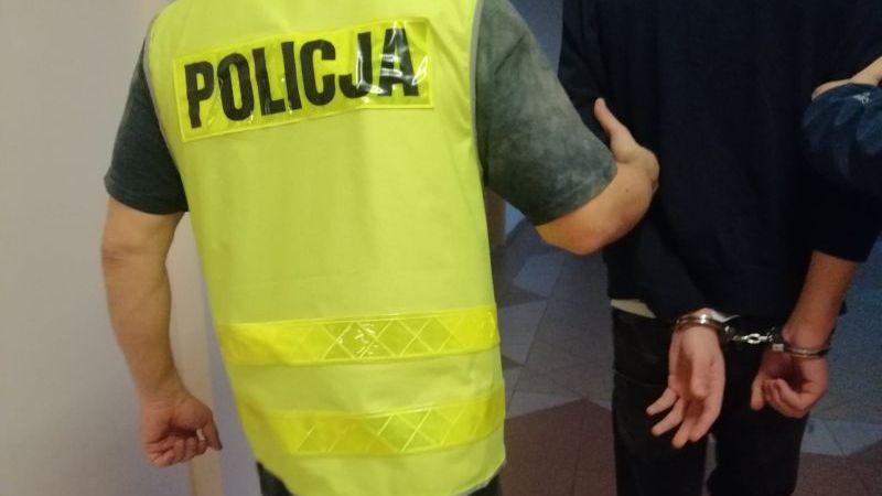 Suwalska policja zatrzymała złodzieja, który okradał sklepy i plebanie na terenie miasta