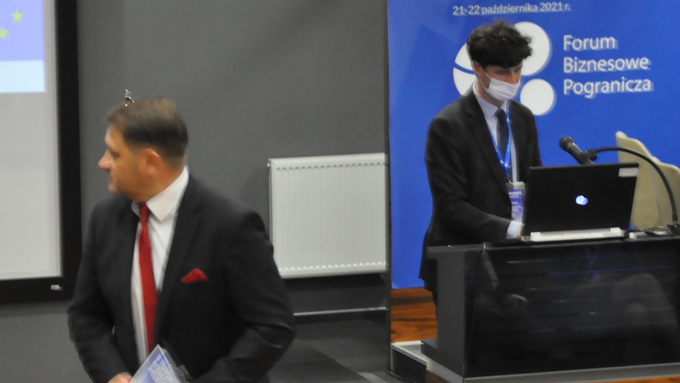 Radny z ugrupowania popierającego prezydenta Suwałk został na stałe zatrudniony w miejskiej spółce