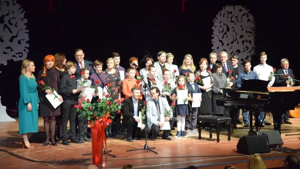 Wręczono kulturalne stypendia prezydenta Suwałk