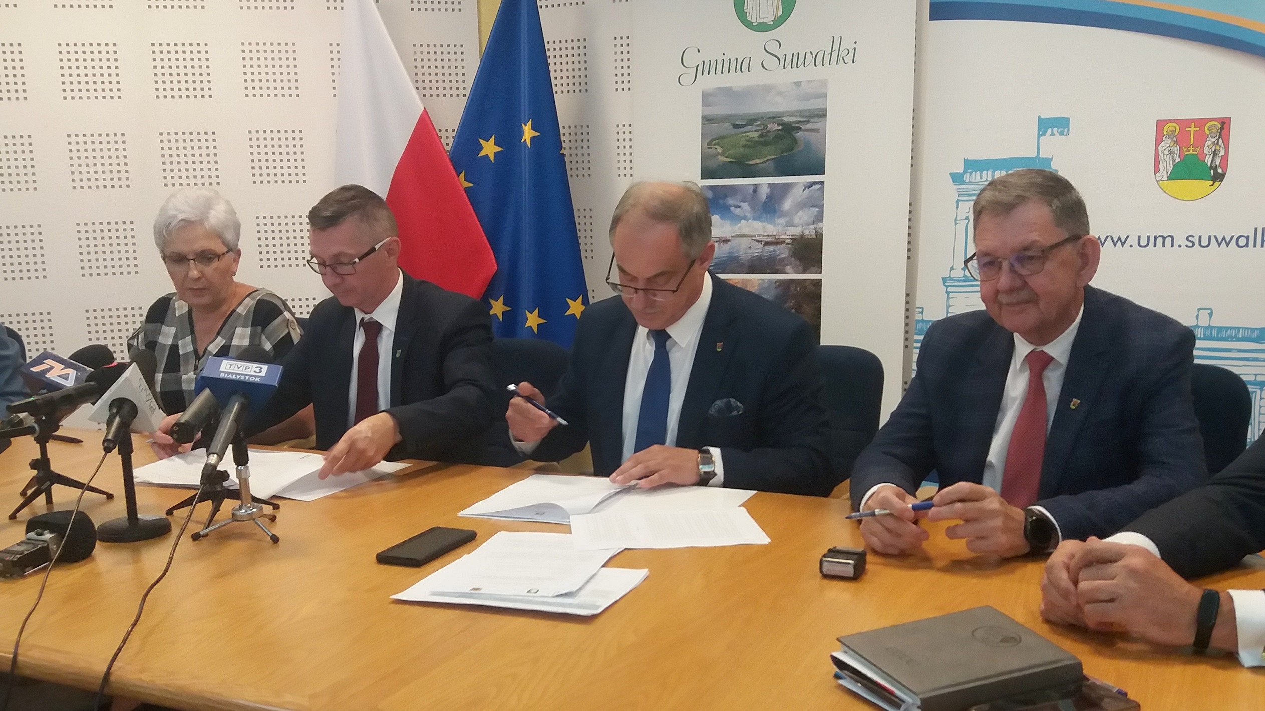 Miasto i gmina Suwałk chcą razem sięgnąć po unijne pieniądze. Prezydent i wójt podpisali umowę